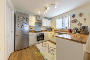 kitchen- click for photo gallery